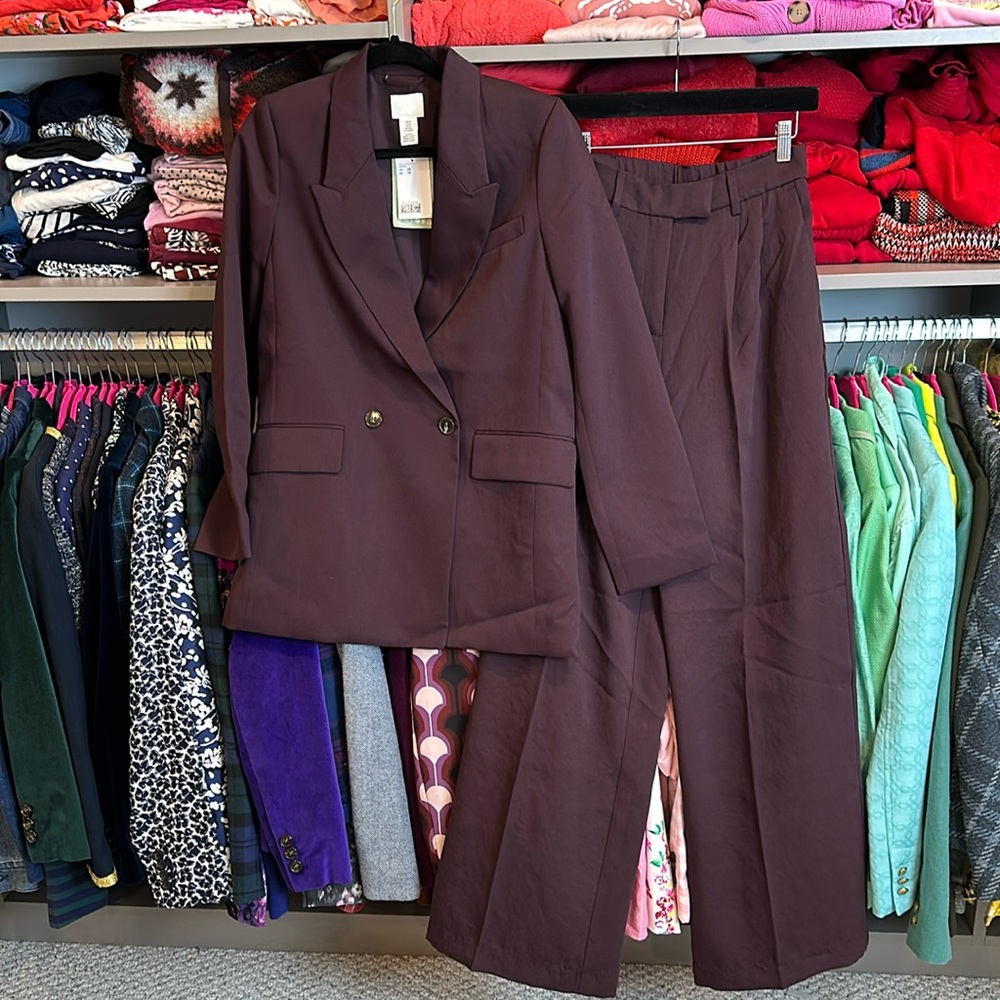 H&M deep burgundy/brown oversized wide leg suit.NWT, pants size 4,jacket size XS